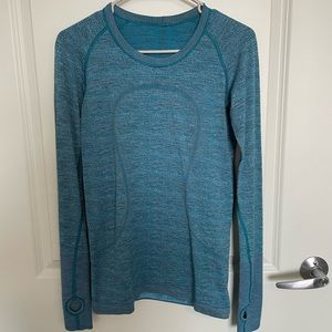Lululemon swiftly tech long sleeve shirt. Size 6.